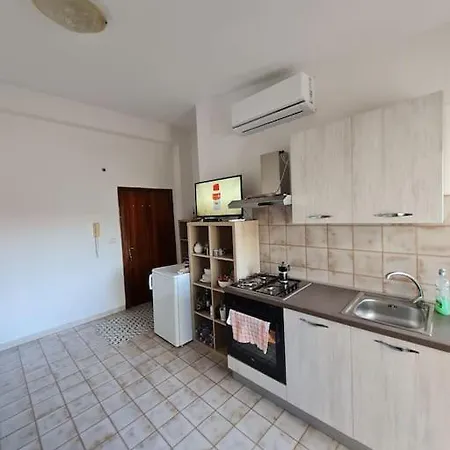 Beautiful Holiday In 150mt To Sea Apartman Scalea